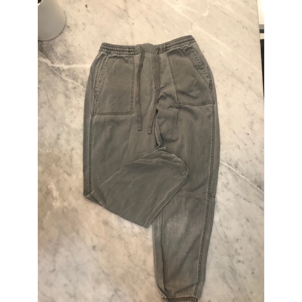 Gap Gray Joggers Size Small